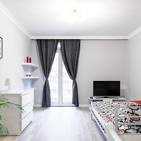 شقة Apartament Grojecka Korotynskiego وارسو الغرفة الصورة