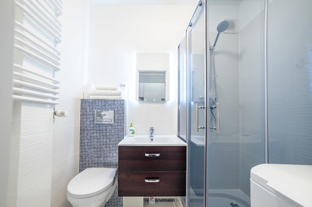 شقة Apartament Grojecka Korotynskiego وارسو الغرفة الصورة