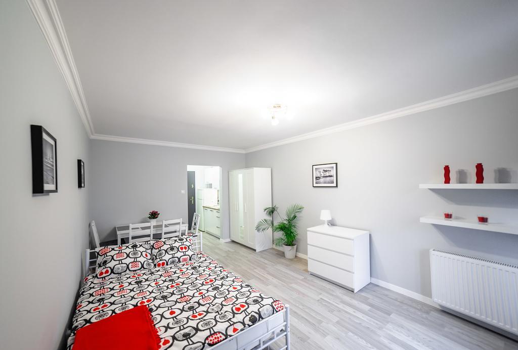 شقة Apartament Grojecka Korotynskiego وارسو الغرفة الصورة