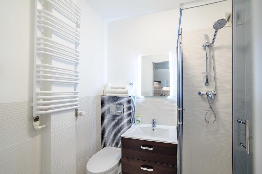 شقة Apartament Grojecka Korotynskiego وارسو الغرفة الصورة