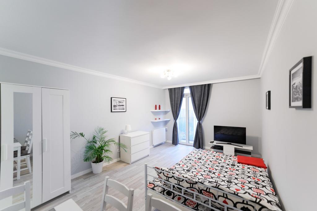 شقة Apartament Grojecka Korotynskiego وارسو الغرفة الصورة